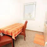 With A Parking Space Bol, Brac - 5640 * Bol